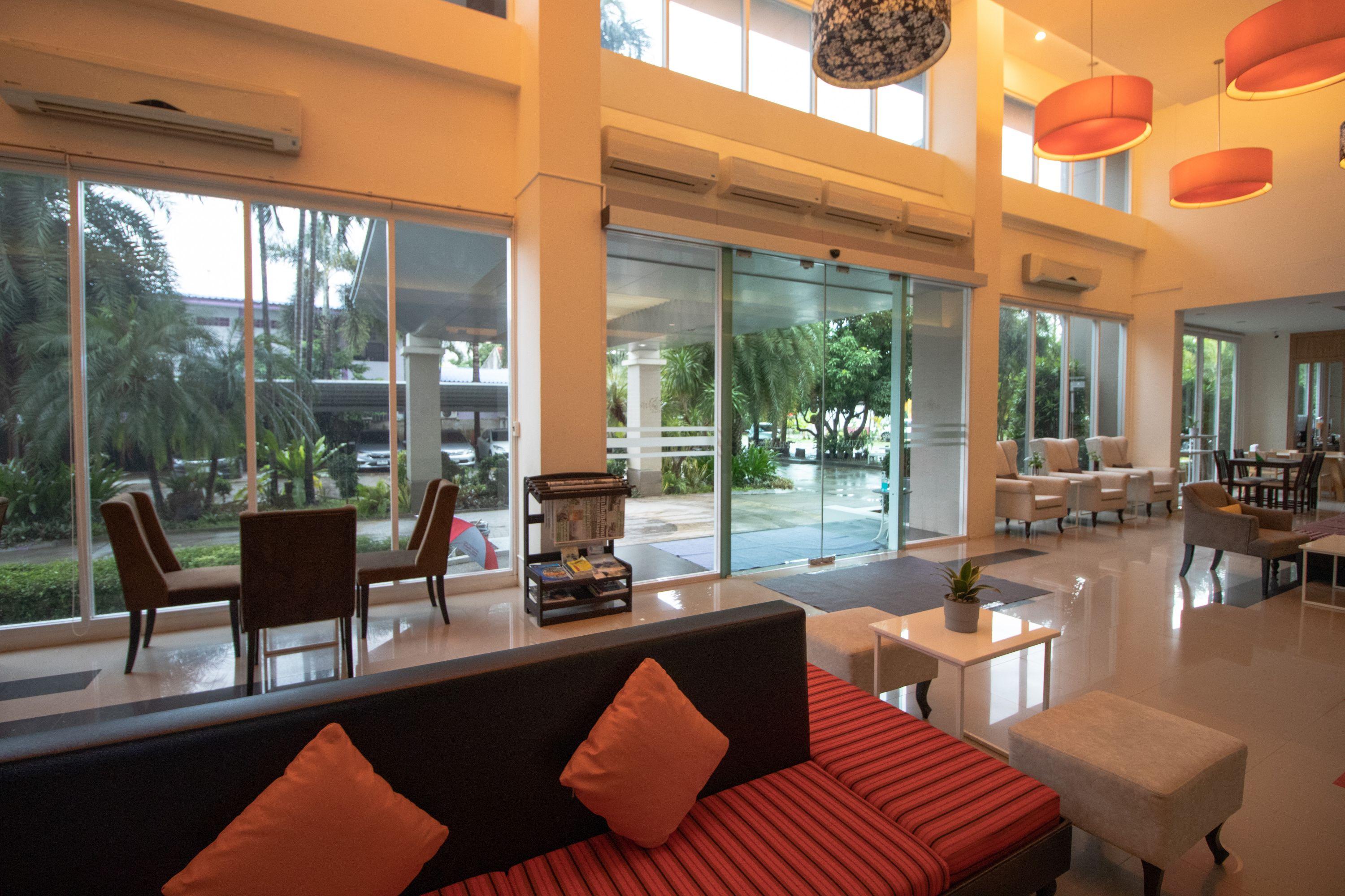 Phavina Hotel Rayong Sha Extra Plus Luaran gambar