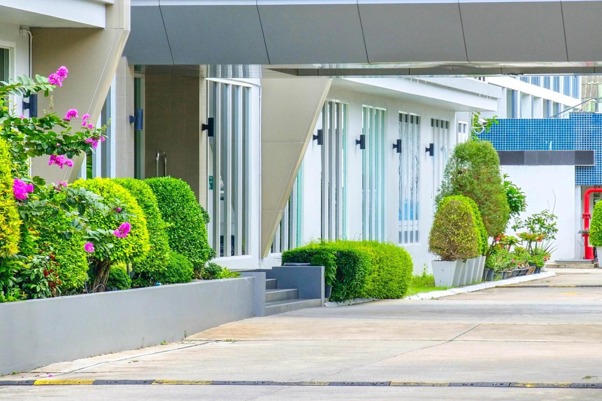 Phavina Hotel Rayong Sha Extra Plus Luaran gambar